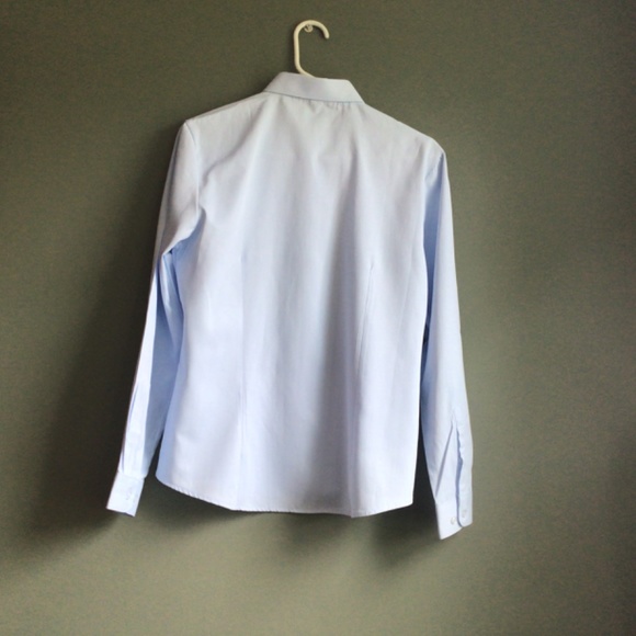 NWT Ladies Button Down Dress Shirt, Light Blue Small - Picture 2 of 9